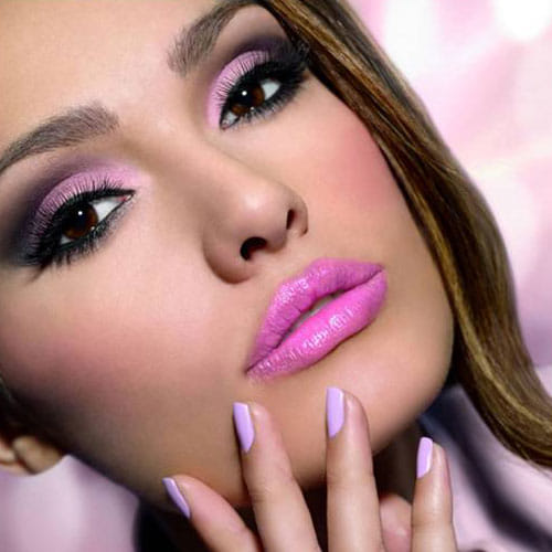 why women do make up and the secret behind it