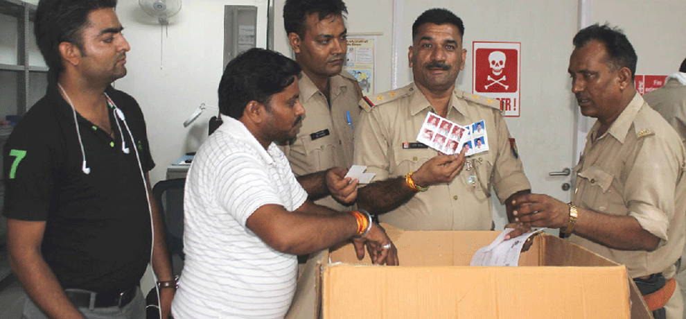 Reliance on an ID 50 SIM cards were distributed, the largest fraud in raids
