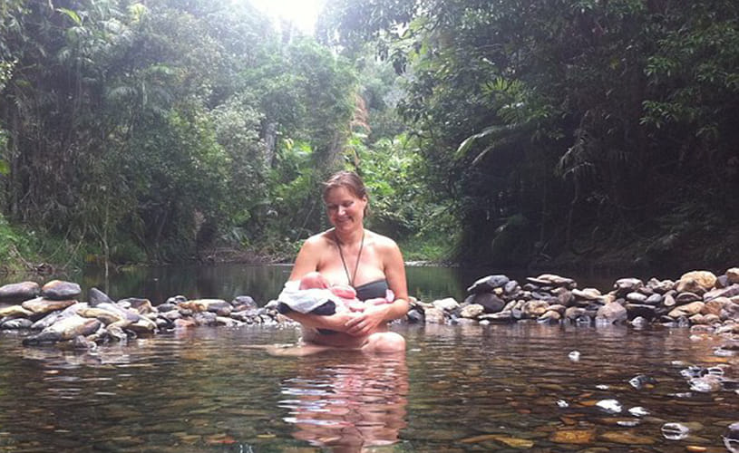 mother wanted to have a baby in the wild