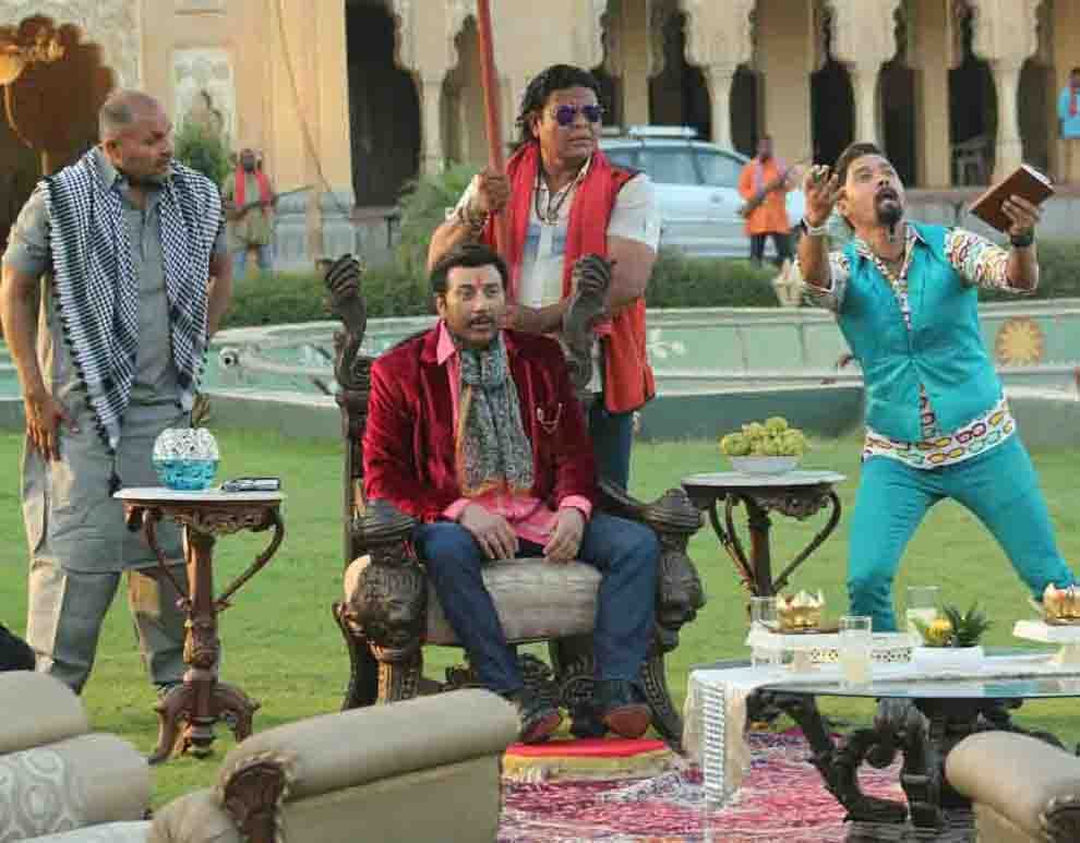 film shooting Bhaiyyaji Superhit 