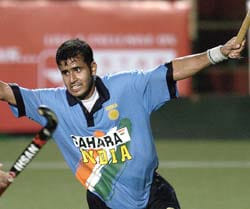 tushar khandkar will go riyo for olympic as a trainer of hockey team