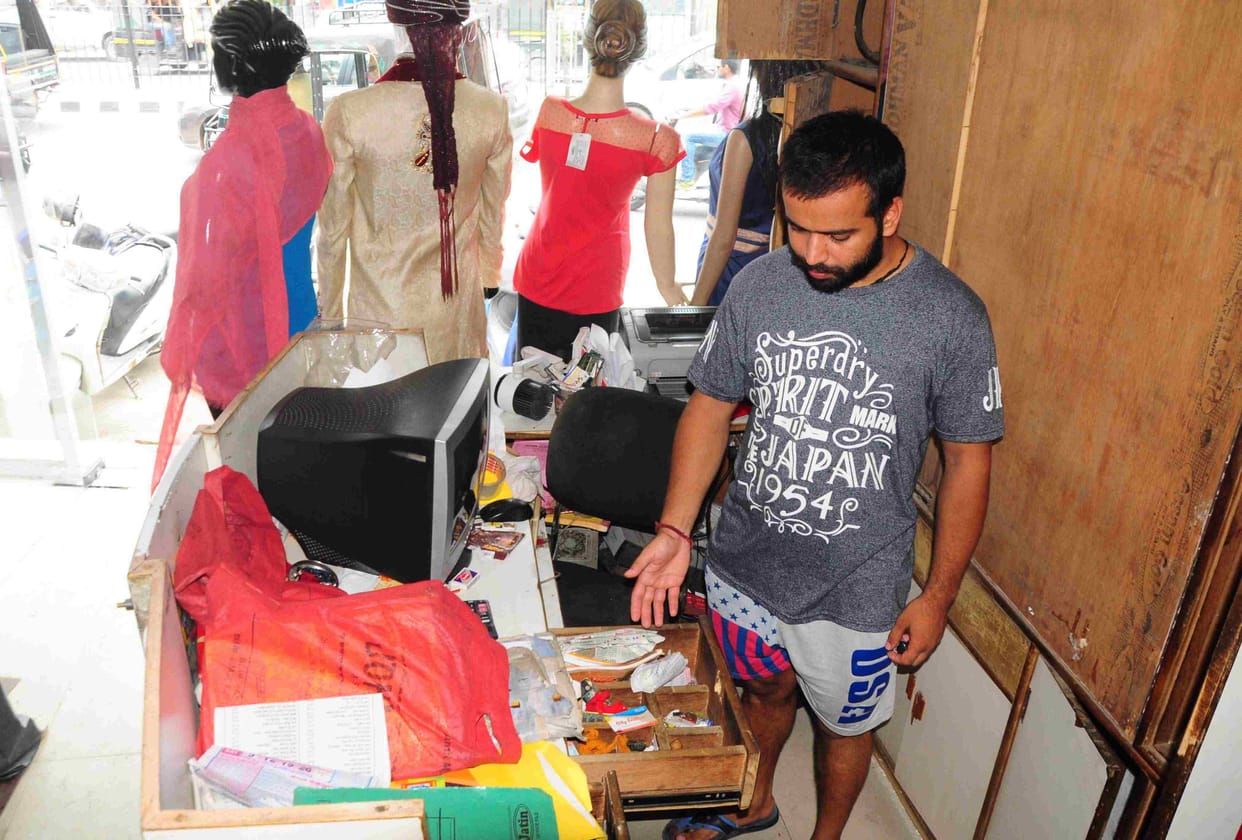 theif, theft, garment, chain, haryana, cctv, arrest, haryana, rohtak