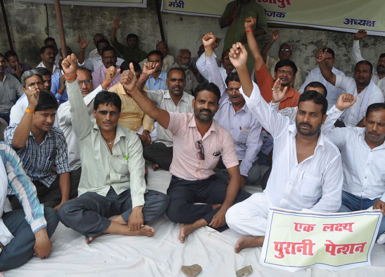 teachers raise their voice for demand