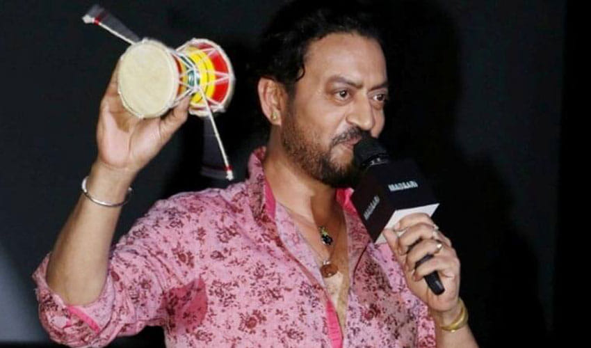 irfan doing promotion of his film with the help of damru
