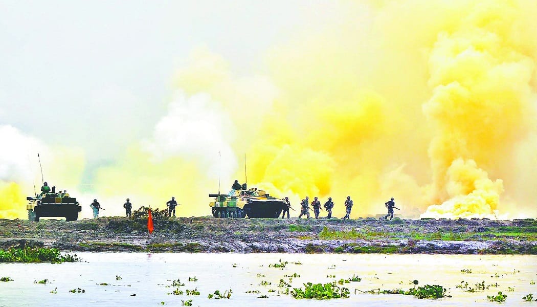 Operation Megh Prahar: Army practices in Yamuna river to defeat their enemies