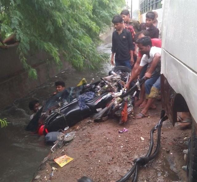 Battled for two hours in the rain waterlogging city