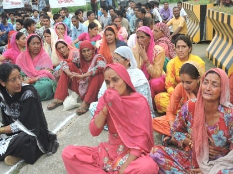 ntpc emloyee protest in jamthal with family