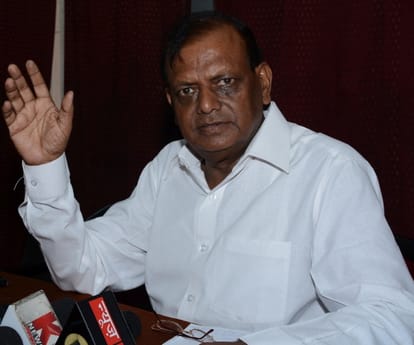 R K chaudhary joins hand with Bihar CM nitish Kumar.