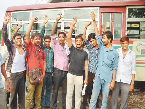 roadways driver was beaten up and looted