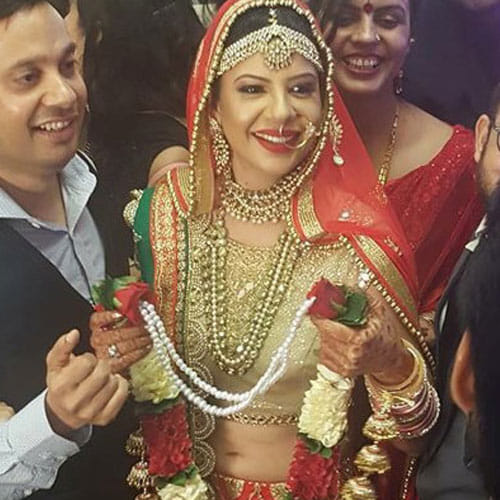 sambhavna married to her longtime boyfriend