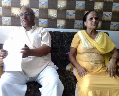 uttarakhand police send sommen to martyr lieutenant