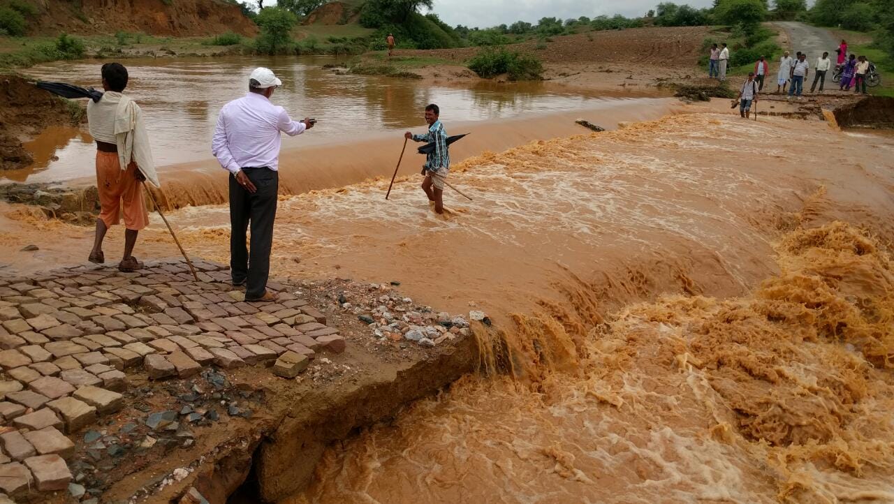 Temporary Bridges over Pandu river destroyed in flood