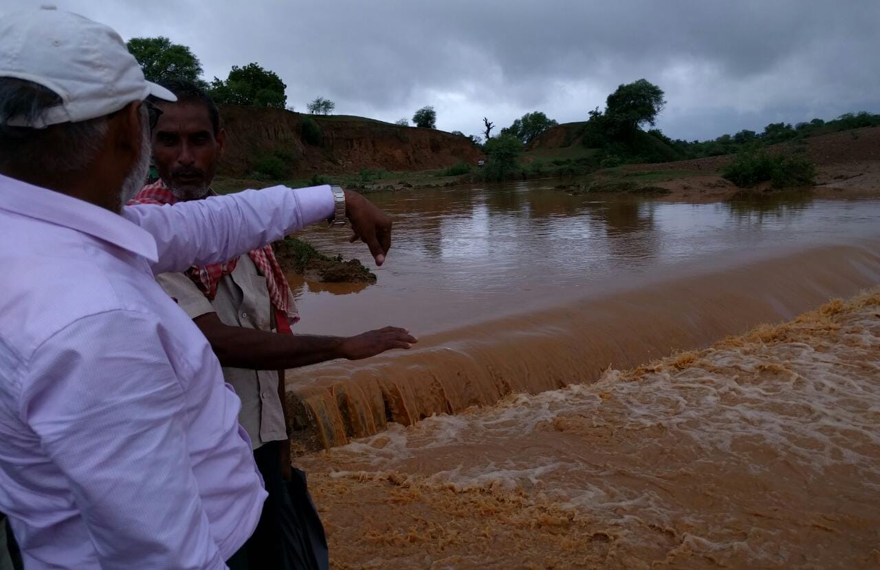 Temporary Bridges over Pandu river destroyed in flood