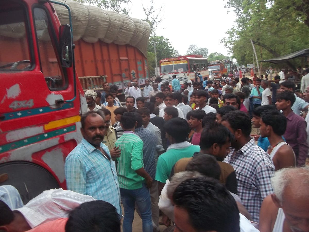 To be vulnerable to truck The young man killed, two injured