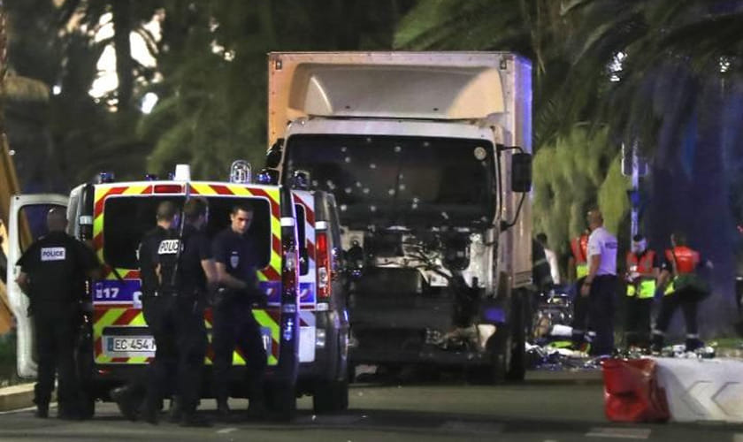 isis supporters celebrating the nice attack, threaten for more attack