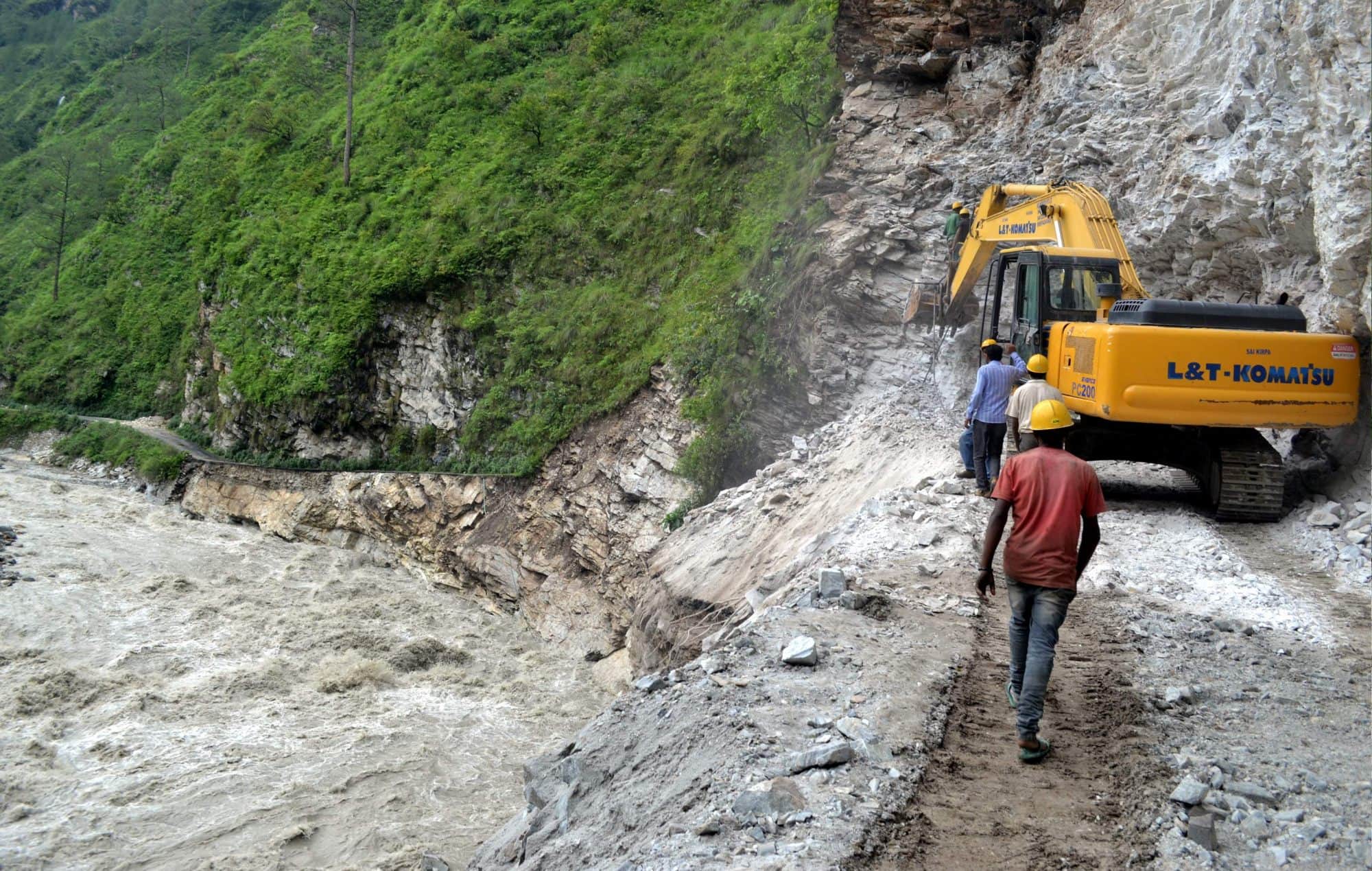 people going on danger track in uttarakhand.