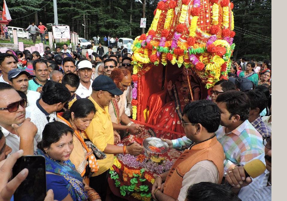 With lavish floats Devidhar Festival