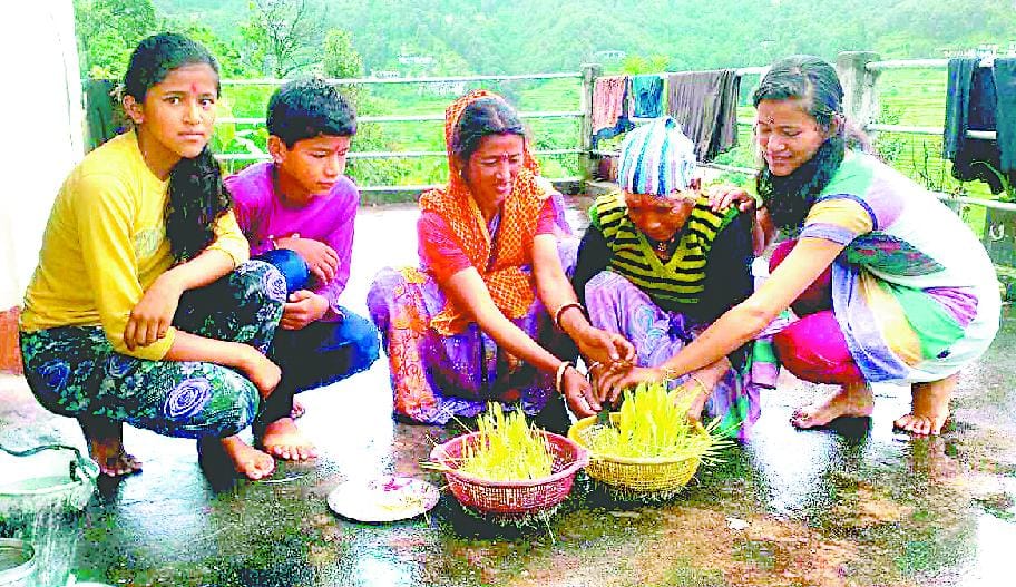 Glee celebrated festival in Pithoragarh Hrela