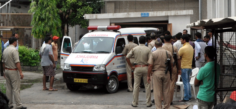  uncle and nephew was thrashed, angry mob set fire after accident