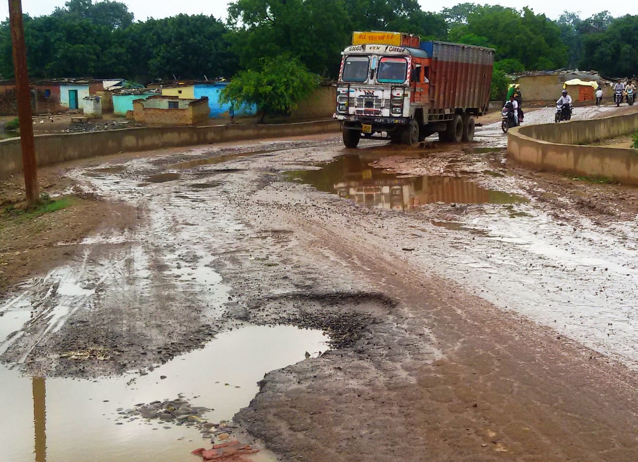 Add nigohi-puvayam Road The mini bypass desecrated