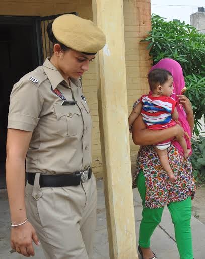 child selling racket, child purchasing selling racket, child selling racket sting operation