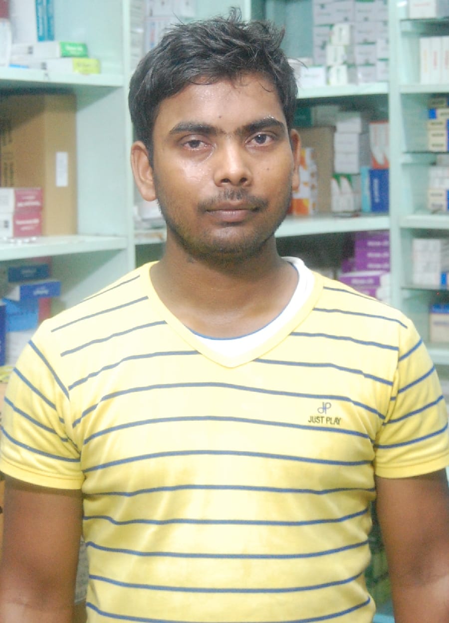 Drug salesmen robbed of 30 thousand