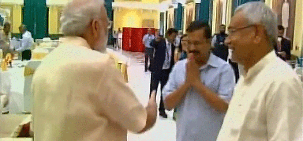 modi kejriwal meets at inter state council meet