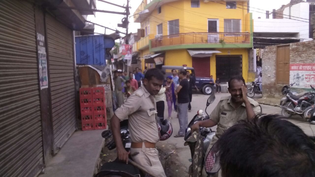  two groups clash in lucknow