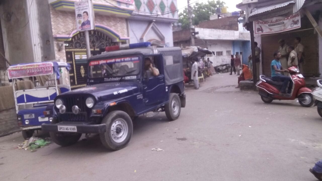  two groups clash in lucknow