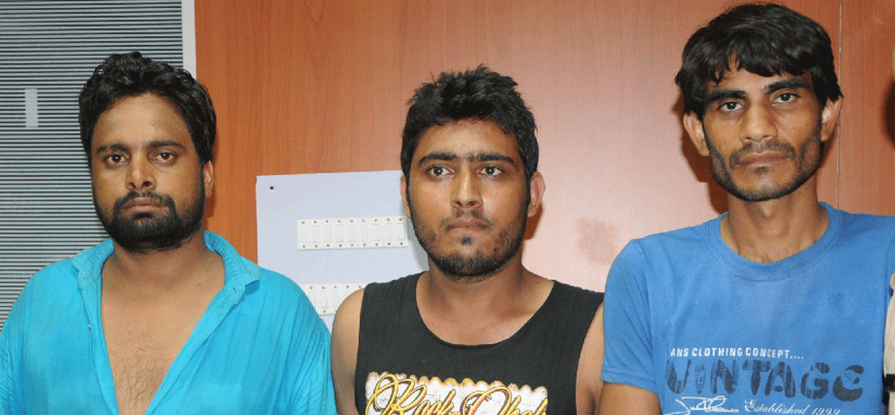 reached jail in woman love, made his gang