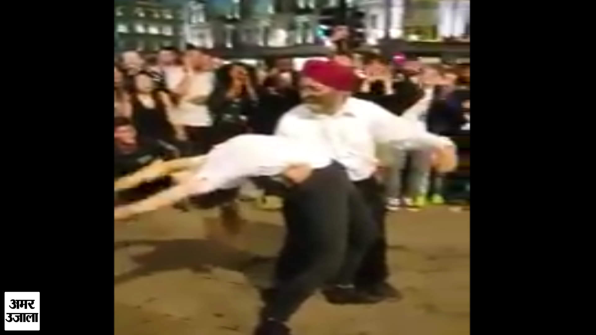 सरदार जी ने लंदन में लगाए ठुमके