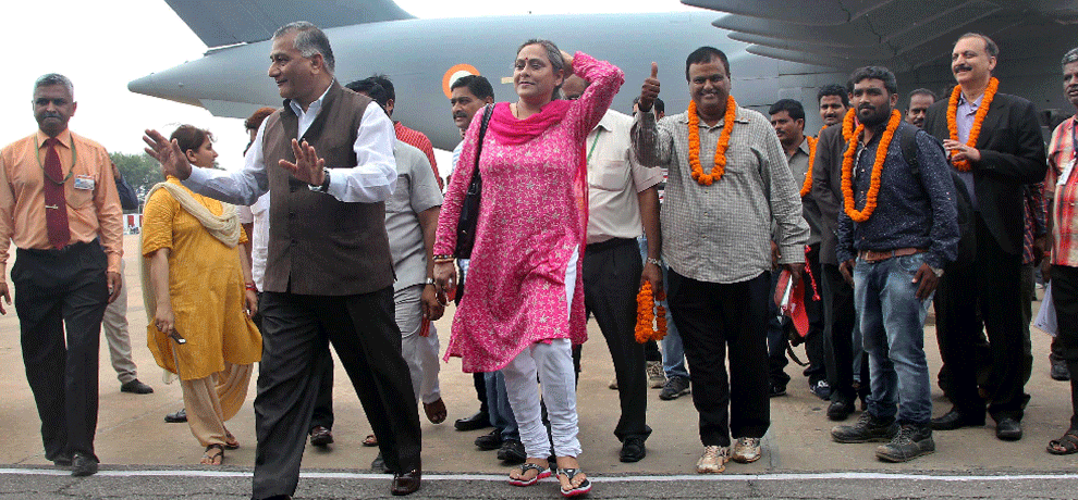 indians returning from sudan to india in delhi 