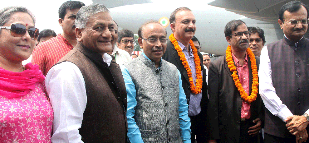 indians returning from sudan to india in delhi 