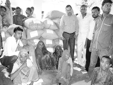 Distributed 60 quintals of wheat drought victims