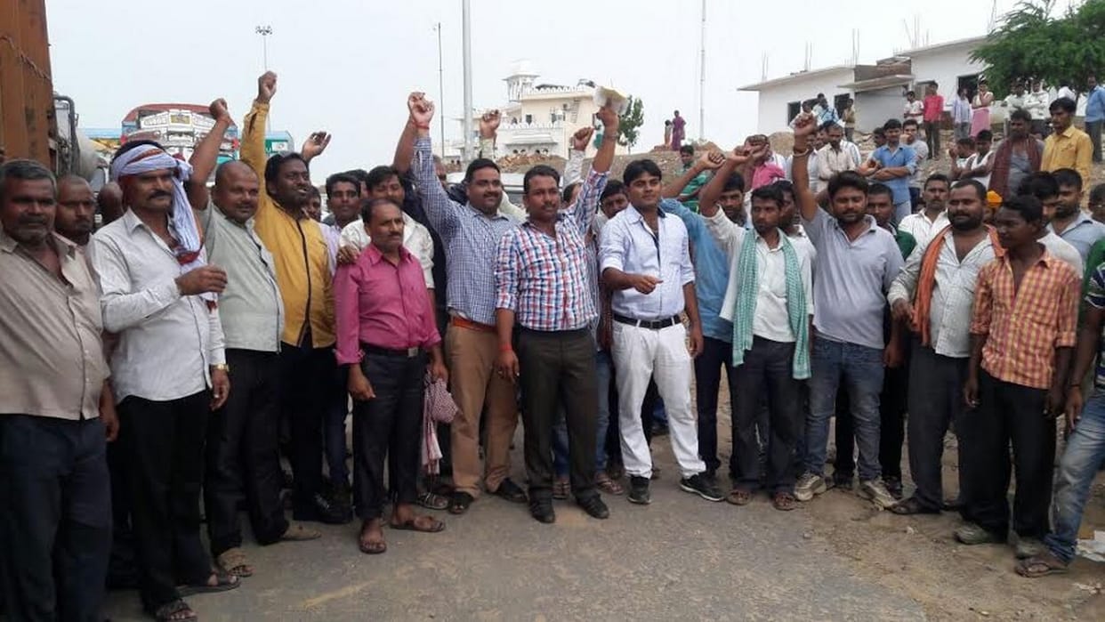 truck honours agitated at toll plaza