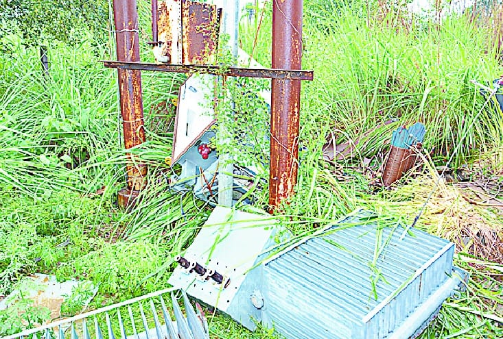 18 lakh looted goods tied up the security guards