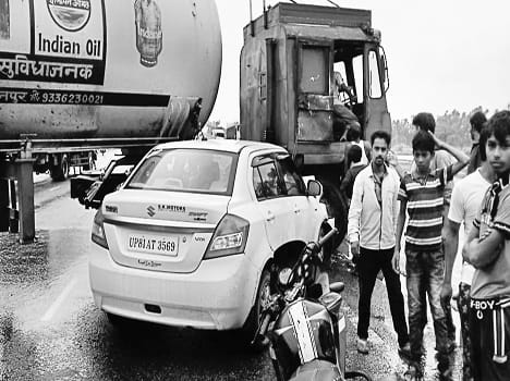 3 people injured