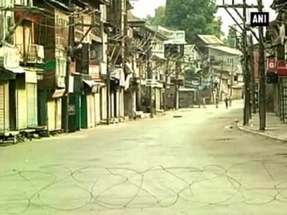 Curfew in Kashmir Valley continues for 9th consecutive day