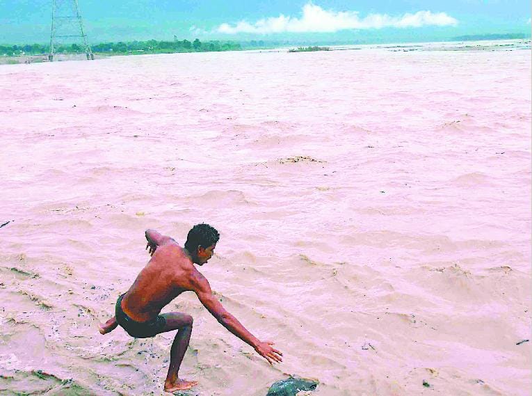 Increased water level in Sharda, Barrage on red alert