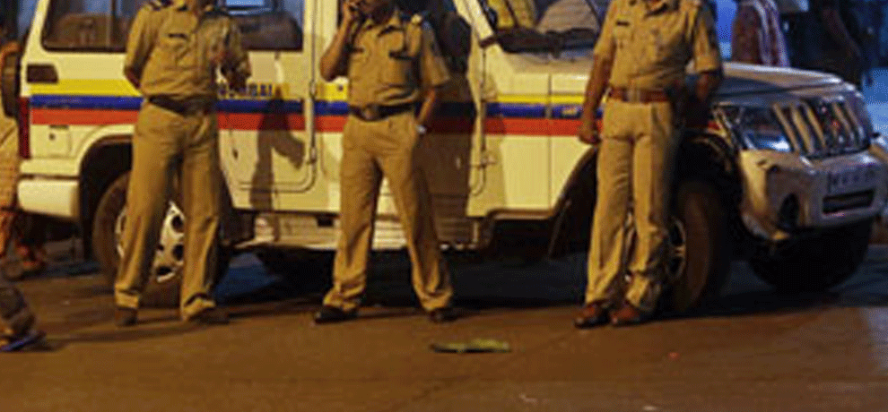 Mumbai police hunt for two suspected Bangladeshi terrorists carrying Indian passports