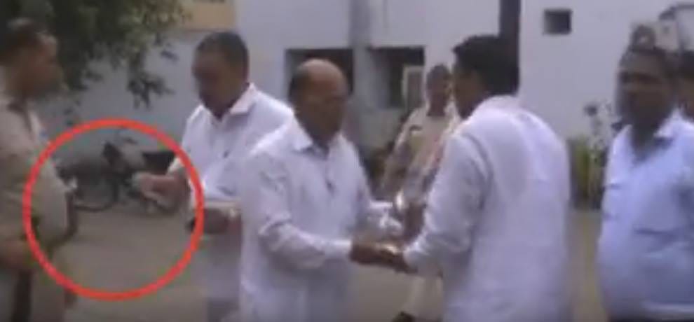 MPs have came out from the jail, distribute note for policeman
