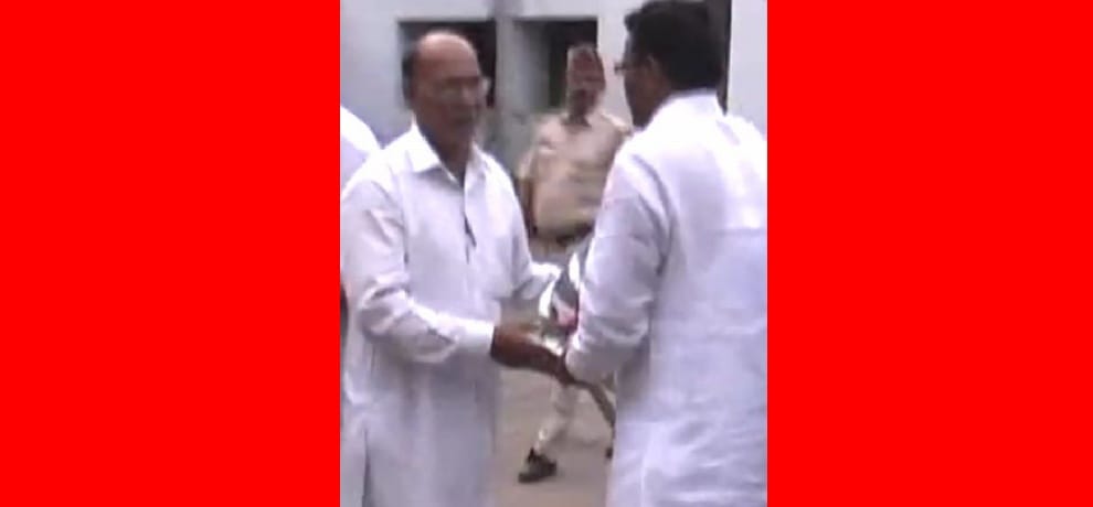 MPs have came out from the jail, distribute note for policeman