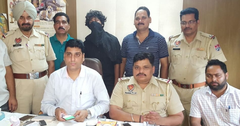 drugs, Drug smugglers, caught, drug pills, pathankoth, punjab crime, punjab police, punjab,