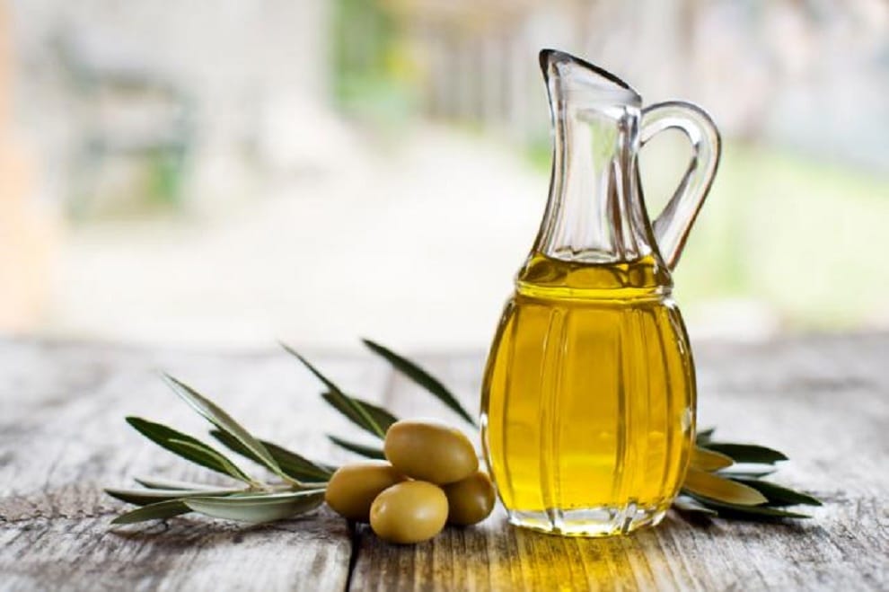 try these home remedy to get instant relief in stretch mark 