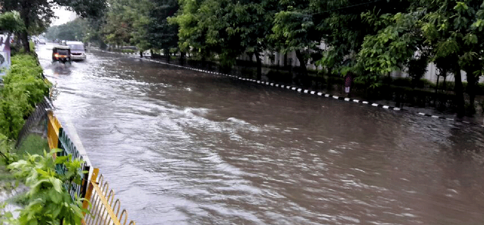 rain effected life badly in delhi ncr