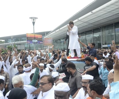 UP congress chief Raj babbar attacks on UP govt.