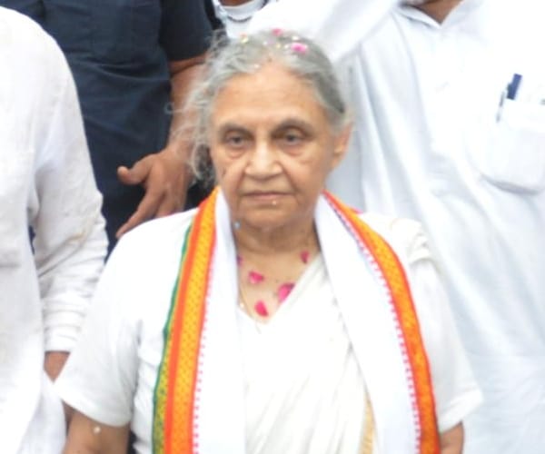 Sheila dikshit addresses congress activists.