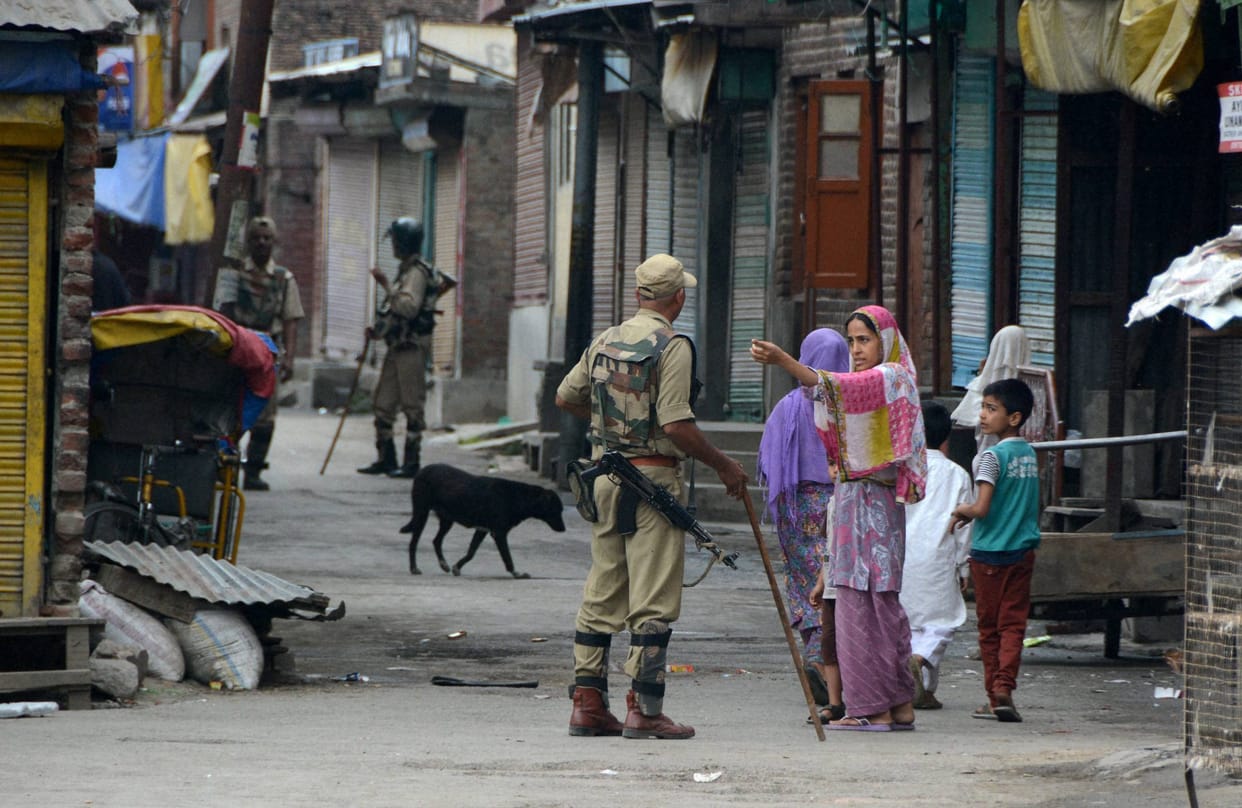 curfew continues for 10th day in kashmir 