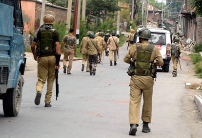 curfew continues for 10th day in kashmir 