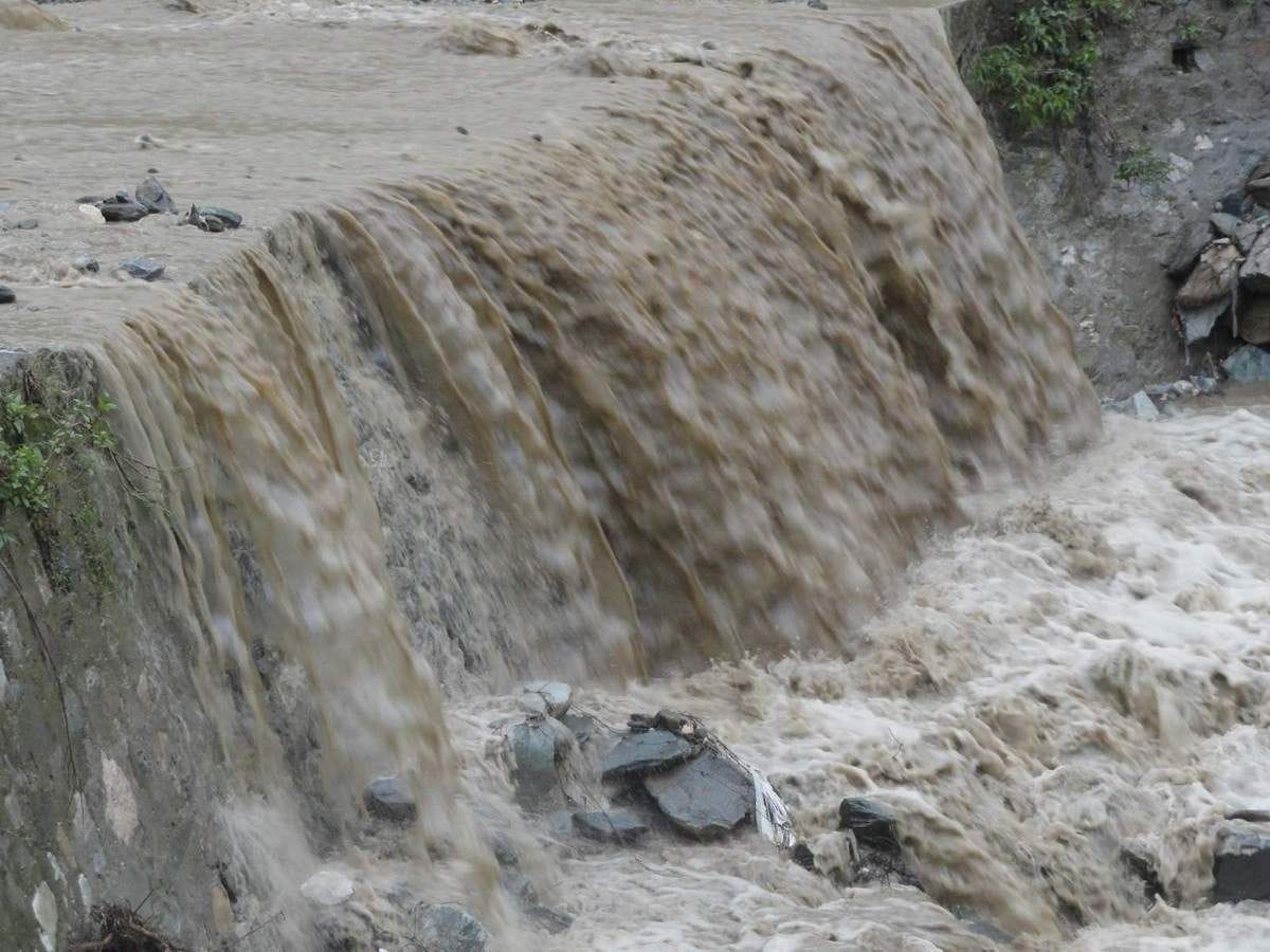 uttarakhand facing flood like situation due to rain